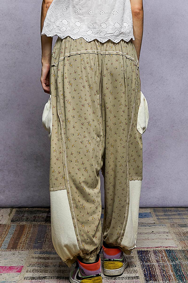 Oversized Floral Pattern Printed Knit Pants