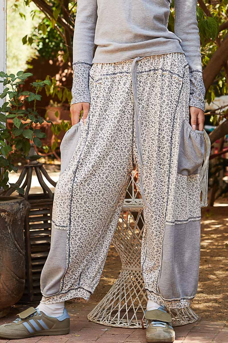 Oversized Floral Pattern Printed Knit Pants