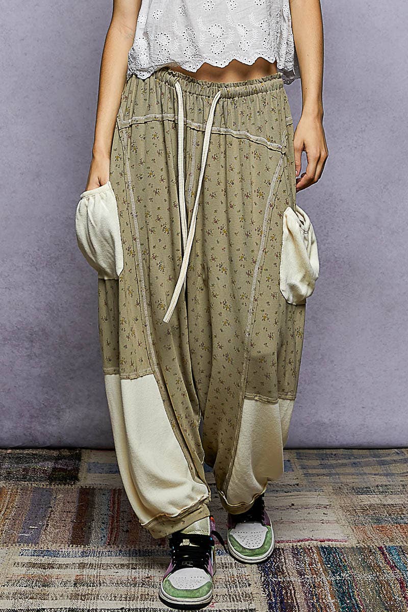 Oversized Floral Pattern Printed Knit Pants
